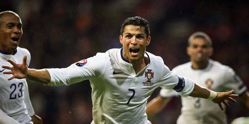 Ronaldo là chân sút đình đám trong làng túc cầu